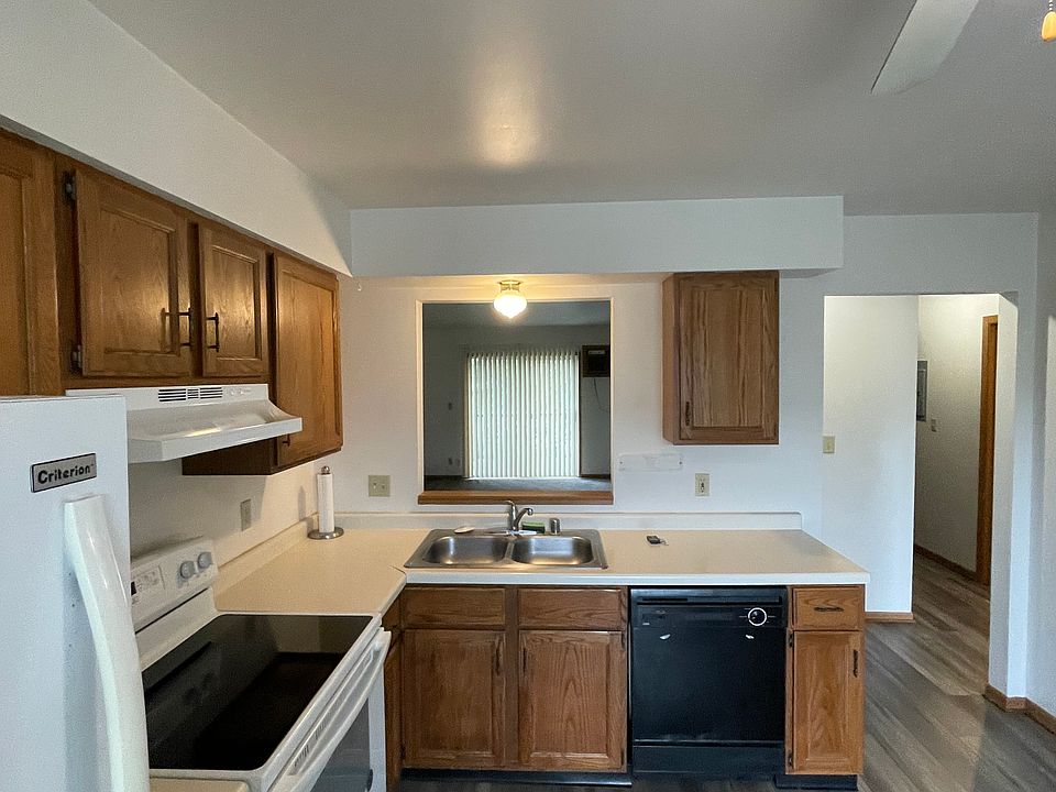 open concept looking into living room, great when having company over