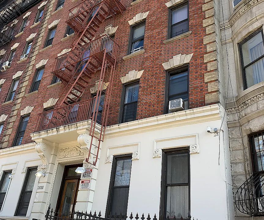 1st image of 3692 Broadway APT 32