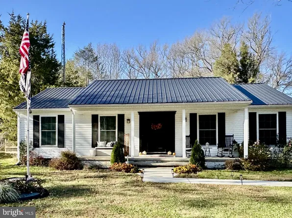 1549 Persimmon Tree Ln, Dover, DE 19901