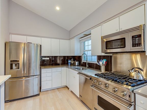 4th image of 112 David Whites Ln