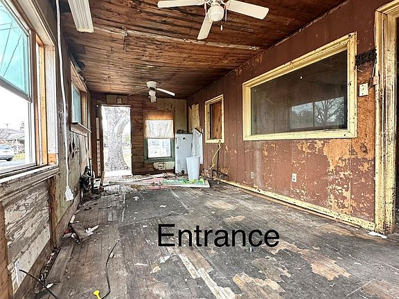 3rd image of 408 Allen St