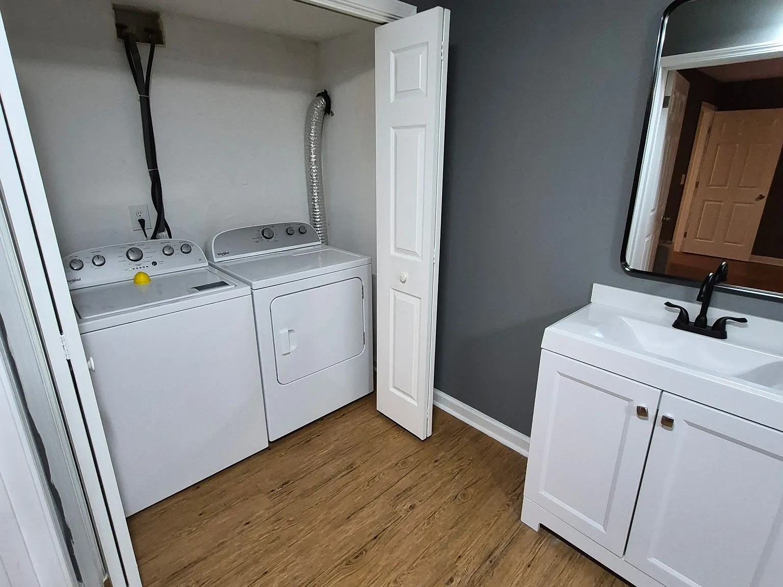 2 bed, 800 sqft, $1,500 — Photo 3