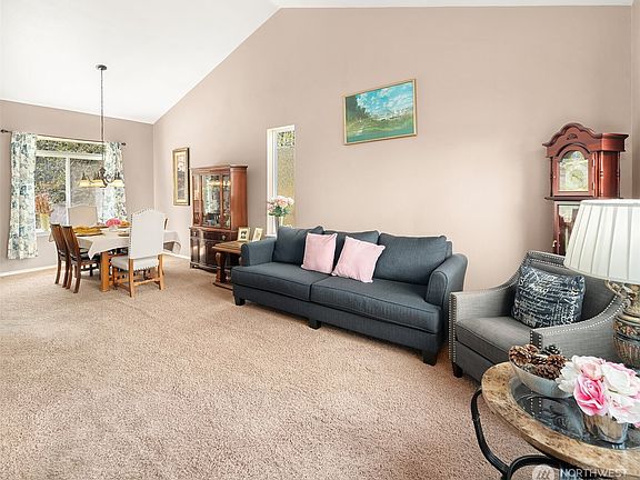 4th image of 3402 20th Avenue Ct SE