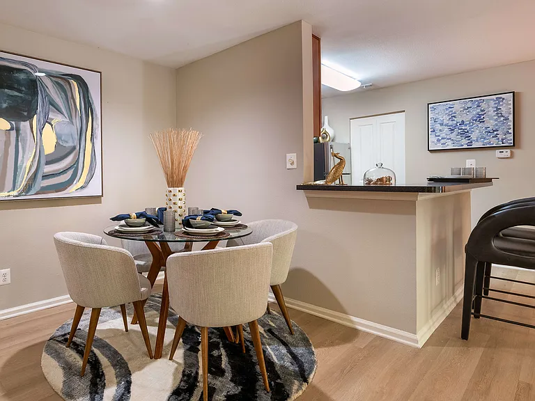 Halstead Reston — Photo 18