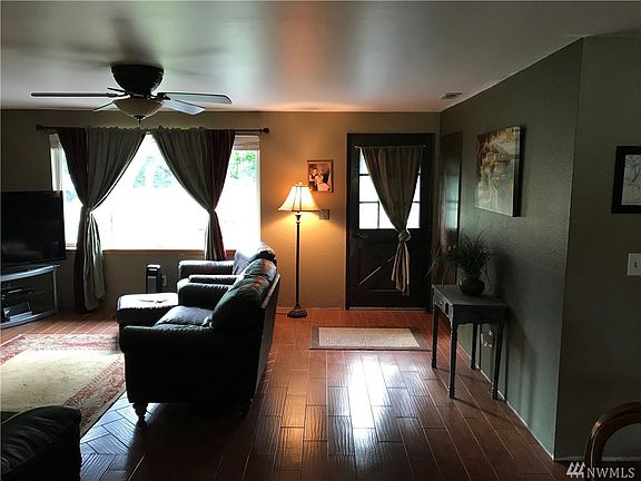 3rd image of 14712 Martinson St SE