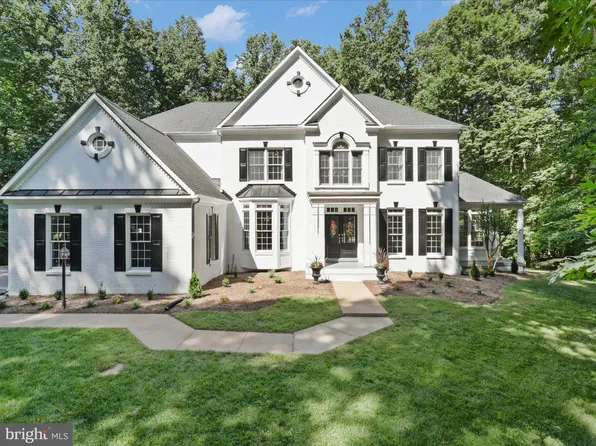 10588 Canterberry Rd, Fairfax Station, VA 22039