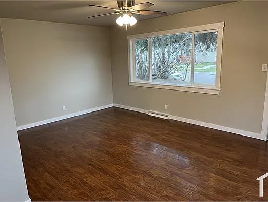 6919 Shannon Dr — Photo 3