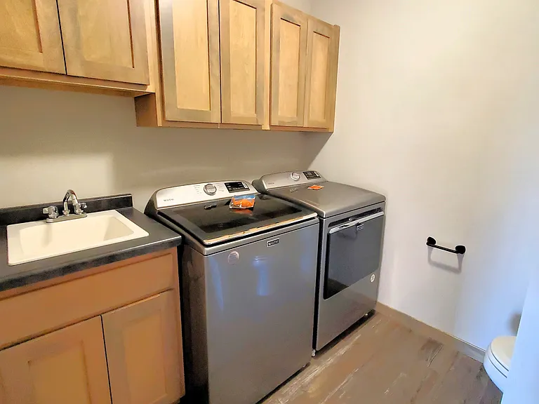685 Heritage Ln — Photo 16