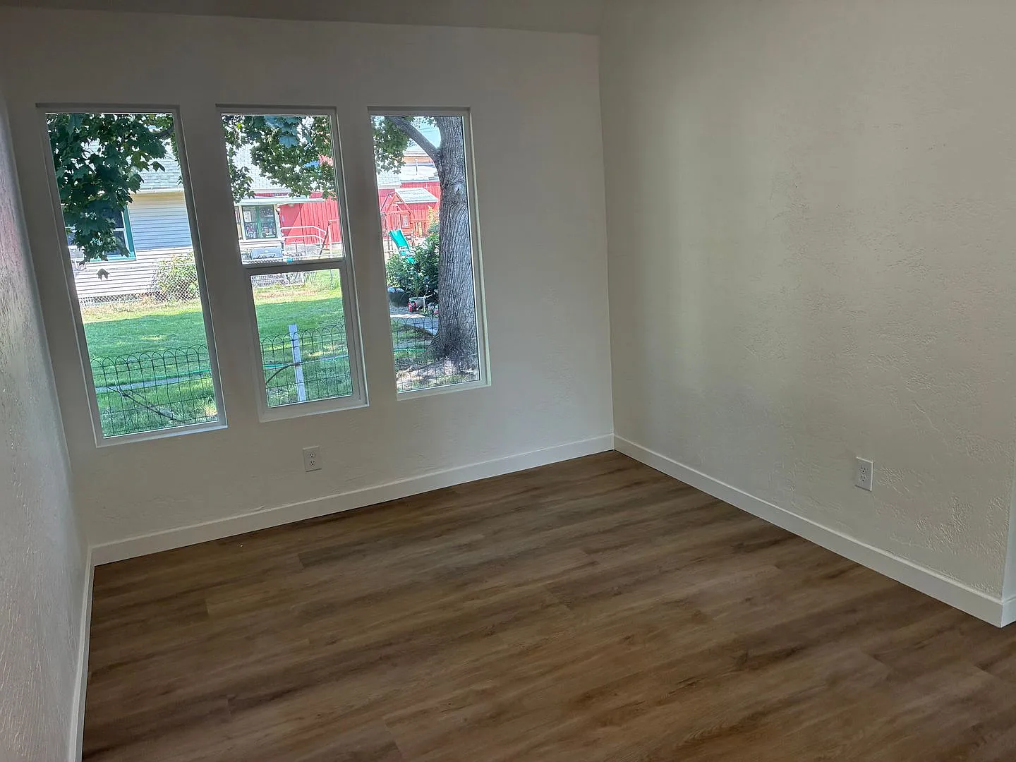 Garland Triplex — Photo 2