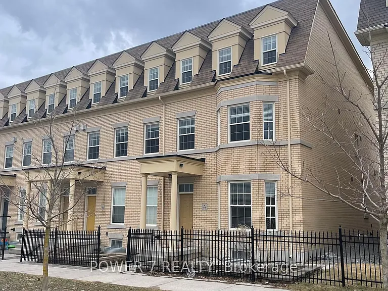 23 Donald Buttress Blvd E #LOWER — Photo 1