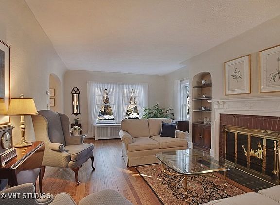 3rd image of 225 Lawndale St