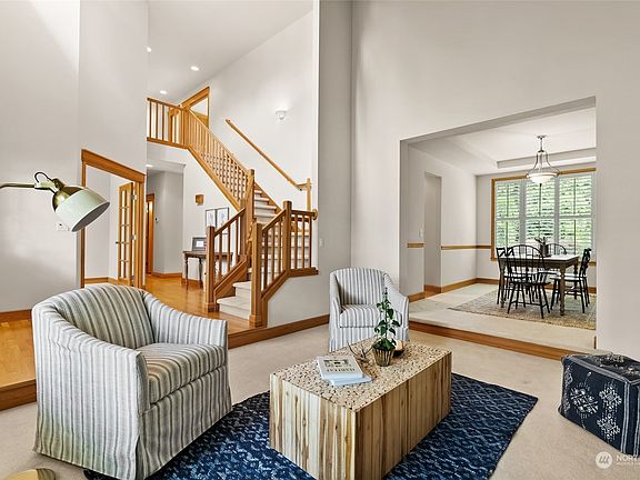4th image of 1621 42nd Street NW