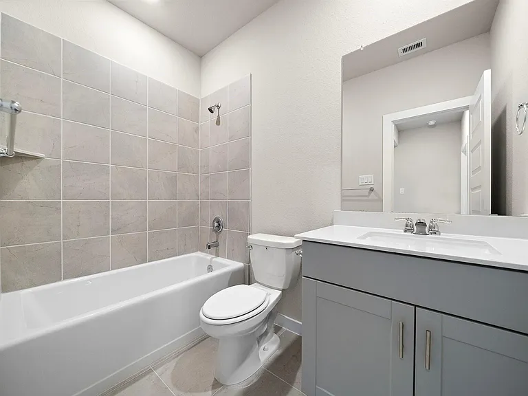 9912 Storehouse Dr — Photo 15
