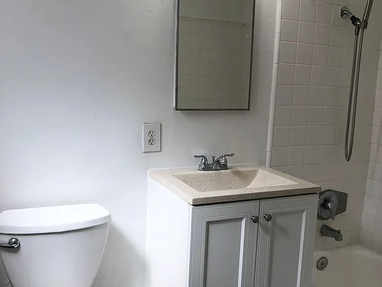409 California St — Photo 14