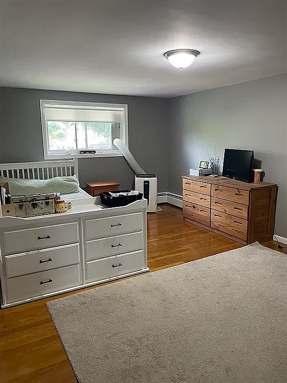 2 bed, 890 sqft, $2,400 — Photo 2