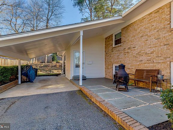 3rd image of 2624 Childs Ln