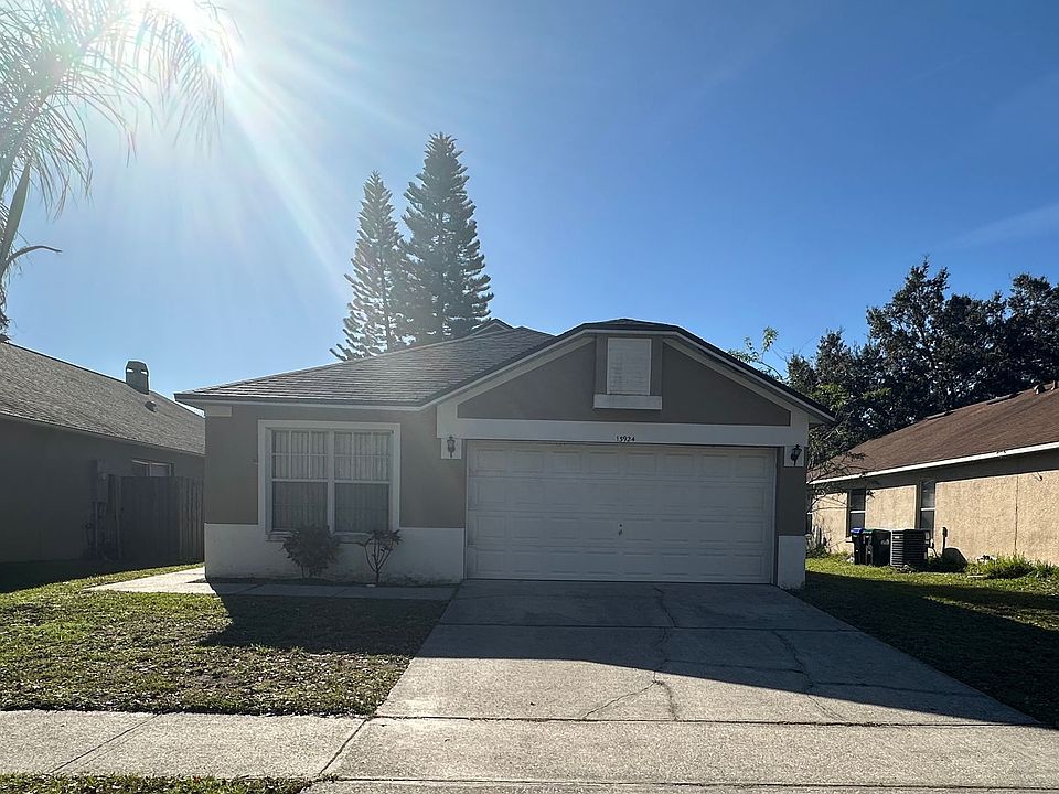 1st image of 13924 Valleybrooke Ln