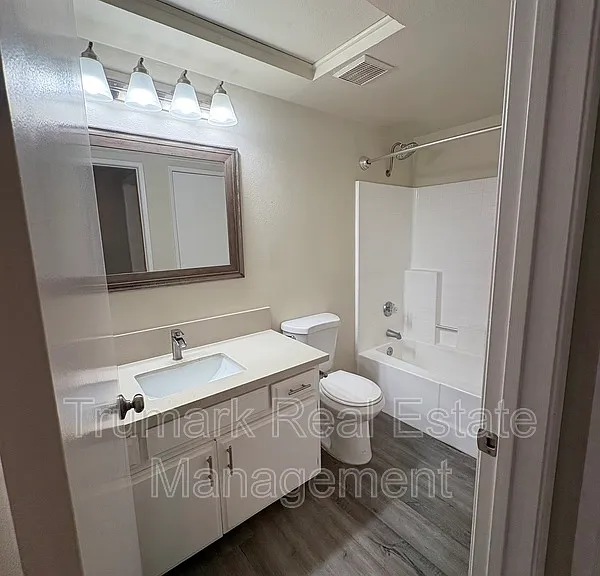 701 Hollywood Way #115 — Photo 6