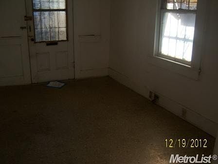 3rd image of 419 E Sonora St