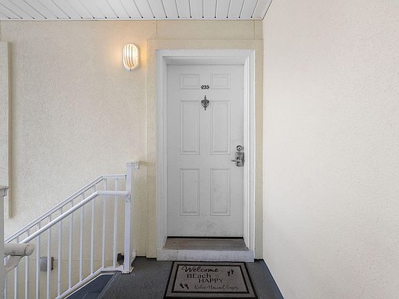 5th image of 8436 Gulf Blvd #233
