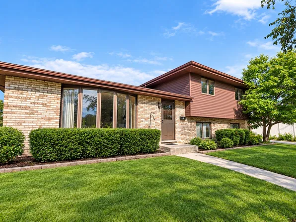 9837 S Kostner Ave, Oak Lawn, IL 60453