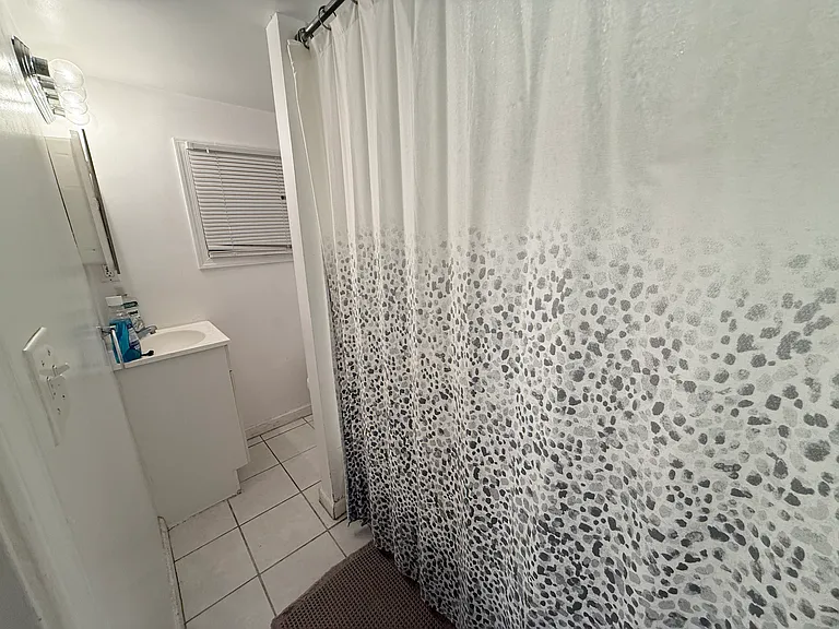 745 Newton Pl NW — Photo 9