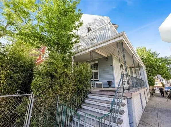 54 Highland Avenue image 1 of 31