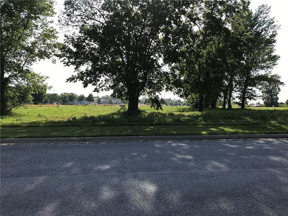 1st image of SW Regional Airport Blvd
