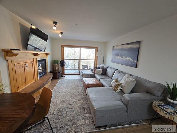 2nd image of 2740 Shadowmoon Ln #221