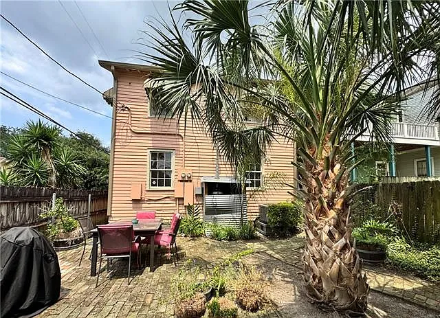 936 Philip St — Photo 26