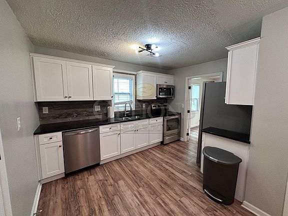 5th image of 1251 Elizabeth Ave SW