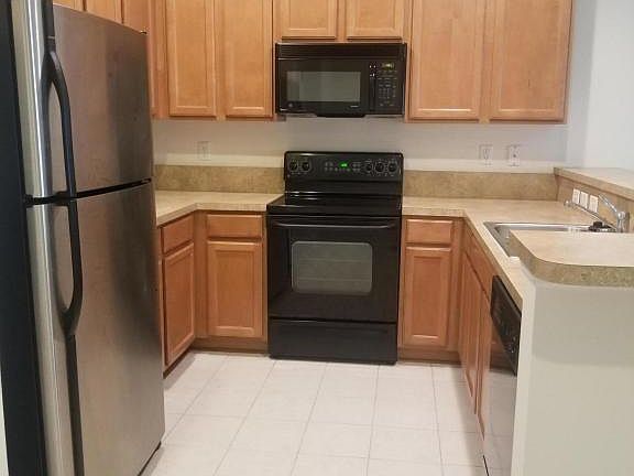 2nd image of 533 Sunstone Ct #405