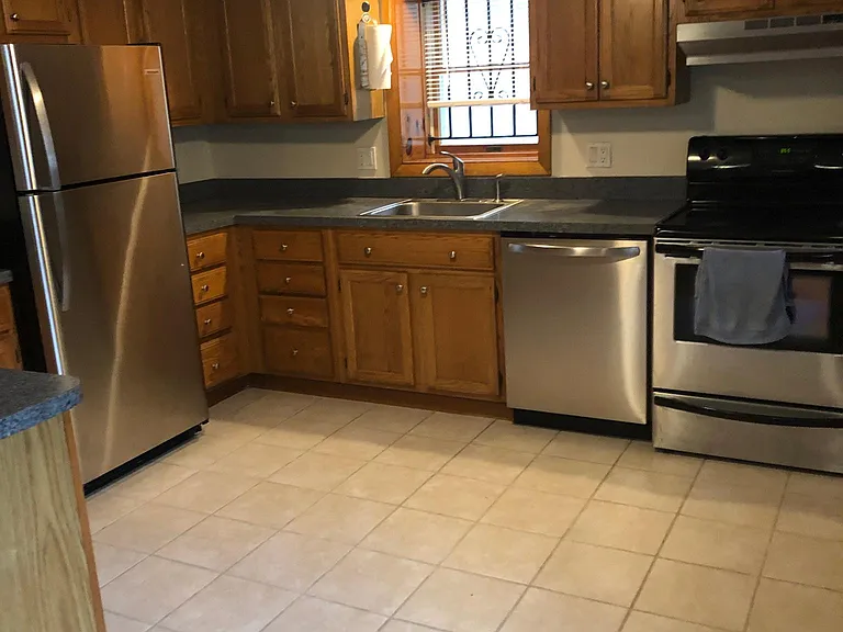 88 Delmont Ave #E — Photo 2