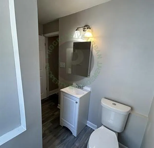3204 W 73rd St — Photo 19