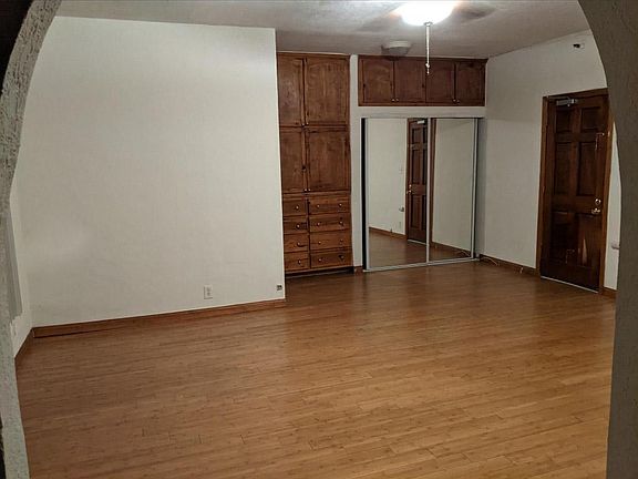 5th image of 1422 N Kingsley Dr #108