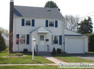 9 Parkview Rd, West Hartford, CT 06110