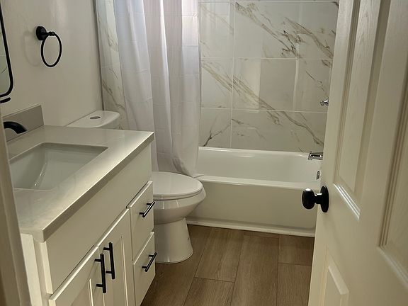 5th image of 4040 Coco Ave #11