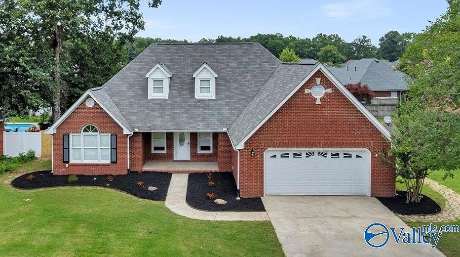 1st image of 2722 King Arthur Ct