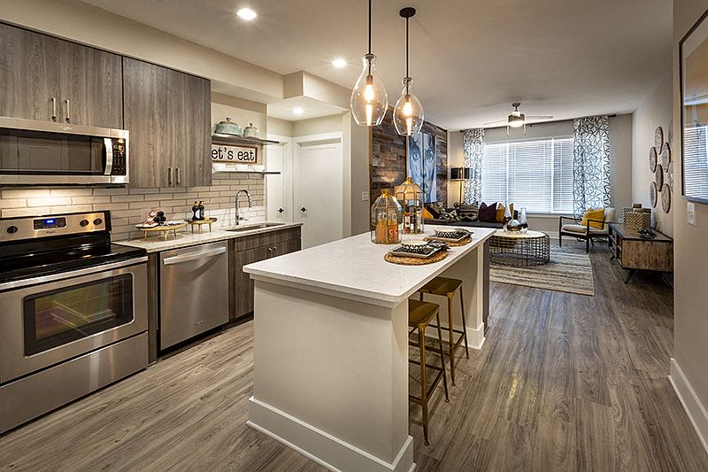 1st image of 465 Memorial Dr SE #362
