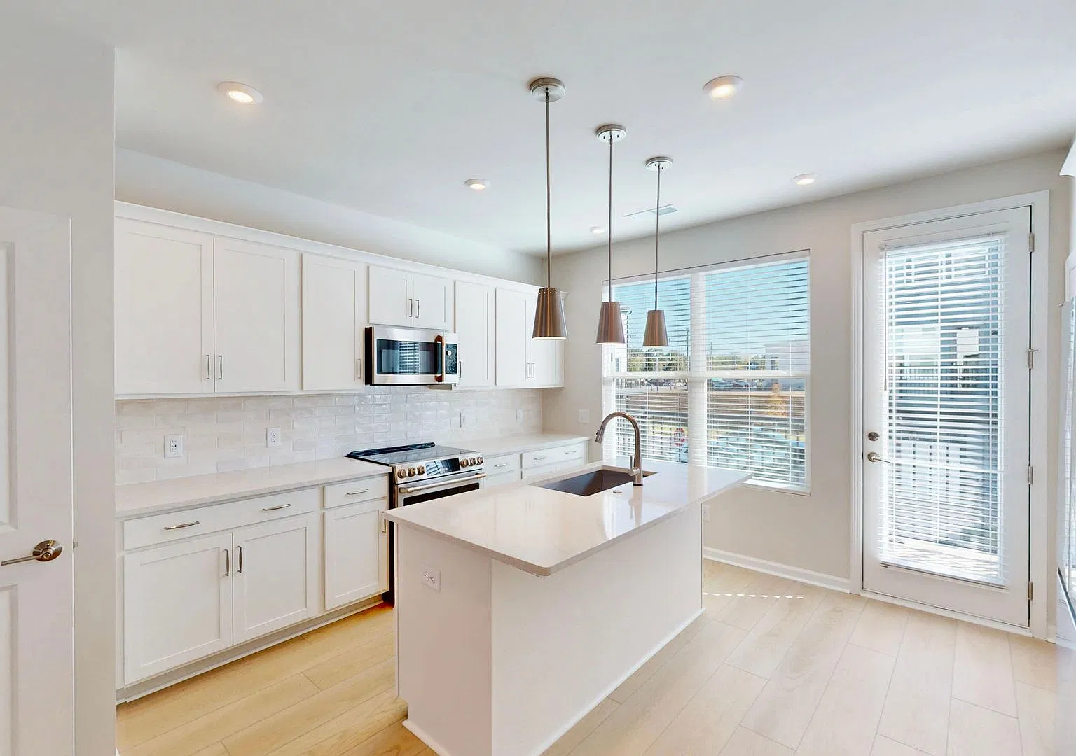 5525 Swaling Street — Photo 3