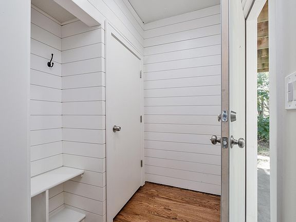 2nd image of 4128 Locust St APT 1