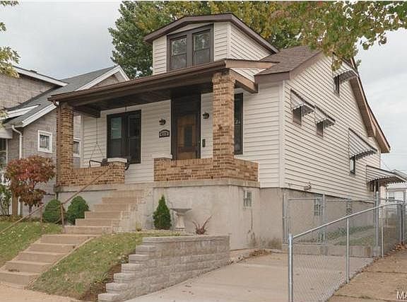 2nd image of 4119 Bowen St