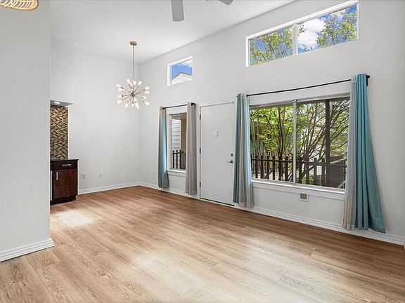 5th image of 2200 Dickson Dr APT 227