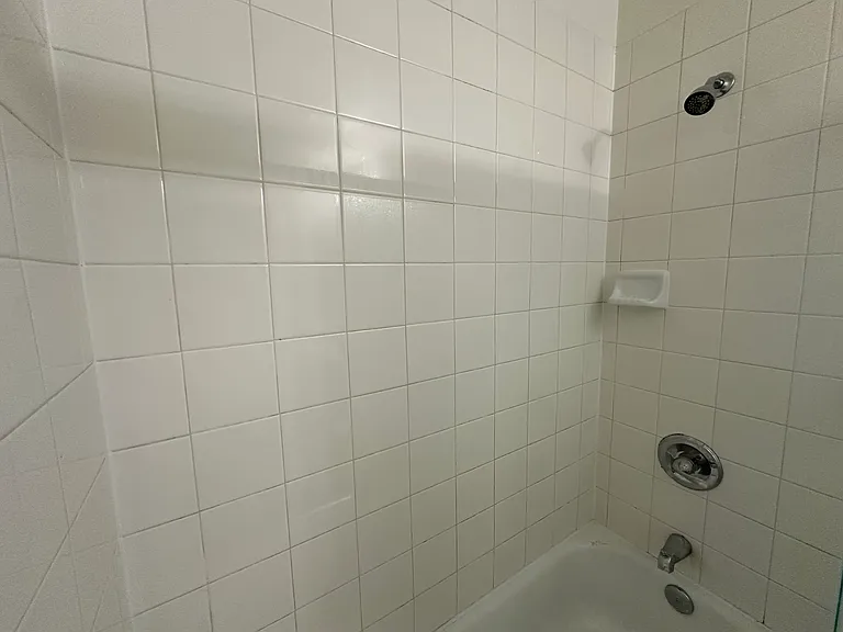 1015 W East St #F — Photo 20
