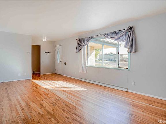 5th image of 2629 11th Ave