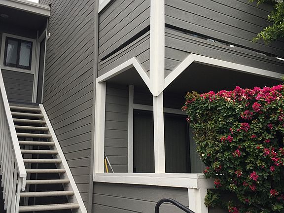 2nd image of 7307 Haskell Ave APT 15