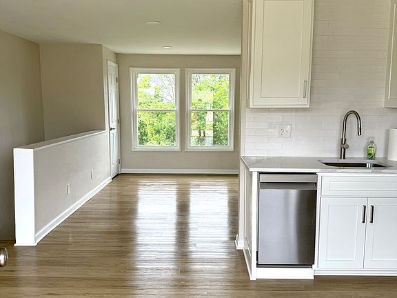 4th image of 45 Woodridge Dr