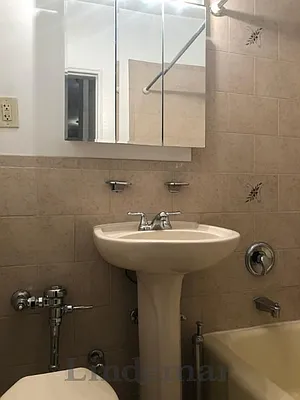 Rented by Lindemar LLC | media 22