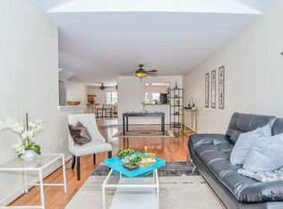 9002 Daum Ct, Springfield, VA 22153