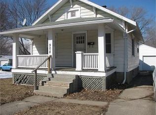 908 W Eureka St, Champaign, IL 61821